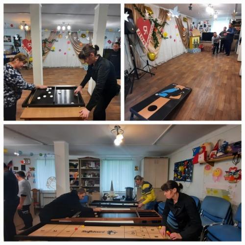 В салоне красоты Шпилька Виктория готовилась к выездной фотосессии: делала макияж, прическу. 01