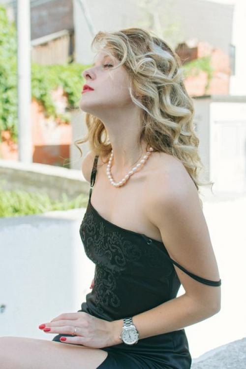 Девушки!  До конца октября акция? 05