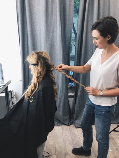 Вот и пролетели 4 дня интенсив - курса по причёскам? 01