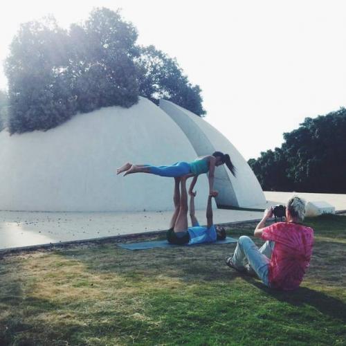 Съемки клипа на песню Дельфины из незамысловатой идеи превратились в интереснейший интернациональный проект. 02