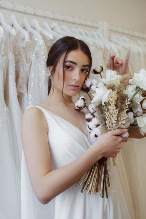 Невеста должна. Быть счастливой! 01 Невеста должна. Быть счастливой! 01