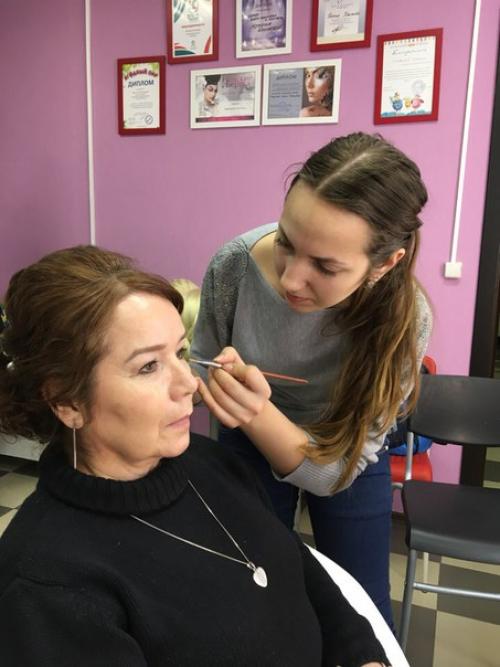 Сегодня Анечка начала индивидуальный курс свадебный стилист. 05