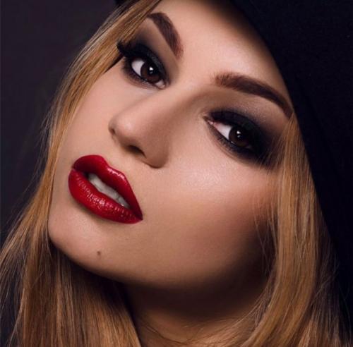 Спец предложение?  Макияж + укладка 1500 рублей? 01