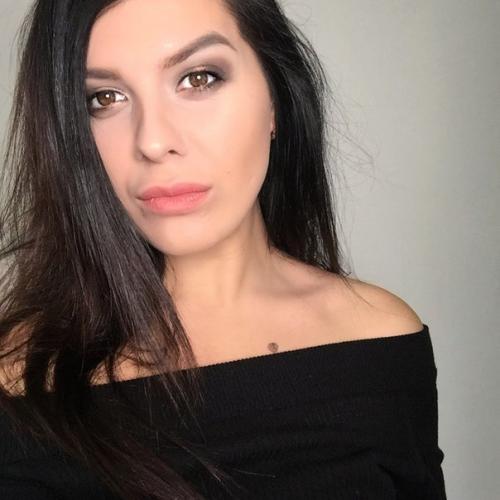 Модели на МАКИЯЖ и легкие прически нужны. 07