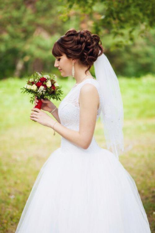 Дипломированный парикмахер - визажист. 05