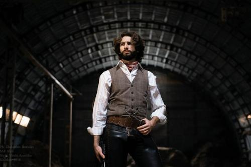 Ищу модель (худенькую девочку) на эту пятницу - субботу, которая готова взять затраты по аренде готового образа. 02