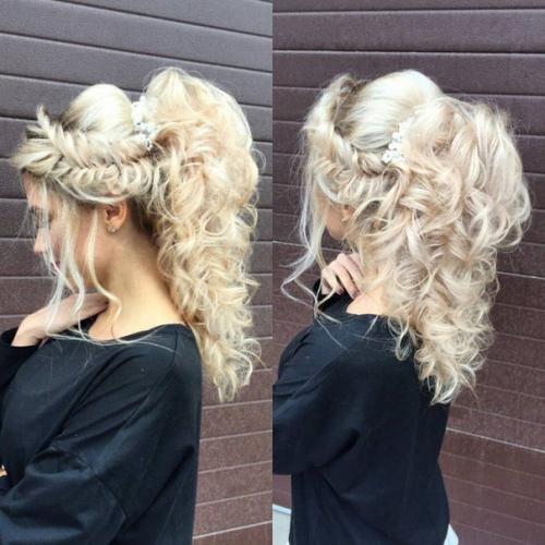 Успей заказать стилиста/визажиста и мастера по прическам в одном лице! 01