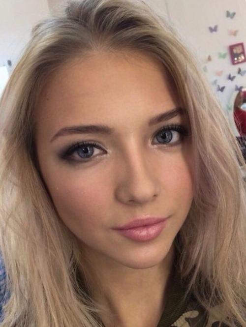 Здравствуйте!  Для пополнения портфолио ищу моделей: 04