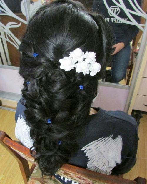 Милые девушки, порадуйте себя и своих близких красивыми прическами и макияжем! 06