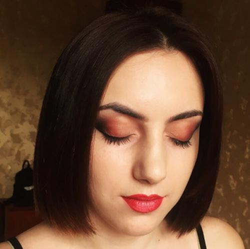 Девочки, по предновогодней акции провожу полный комплект преображения: коррекция и окрашивание бровок, макияж и причёска за 300 грн. 01