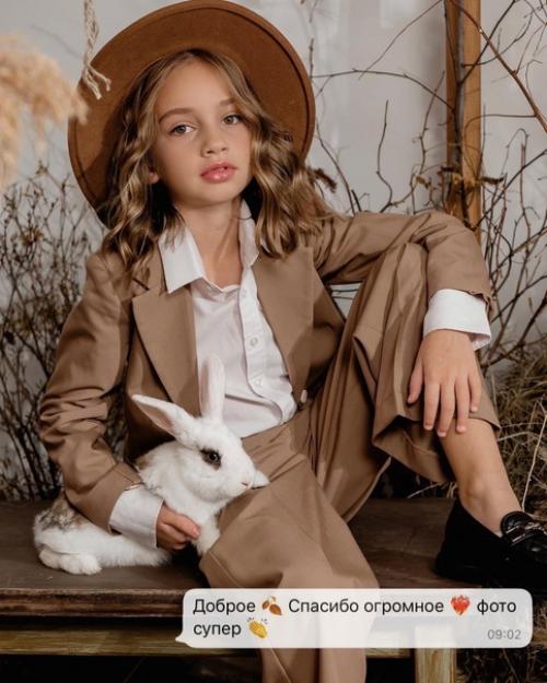 В нашей школе проходит множество различных фотопроектов, один из последних - Фотопроект с Кроликом. 01