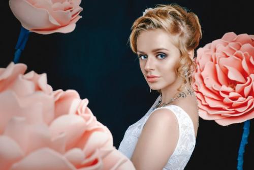 Мечтаете научиться делать красивые прически себе, своим близким или начать зарабатывать на этом? 04 Мечтаете научиться делать красивые прически себе, своим близким или начать зарабатывать на этом? 04