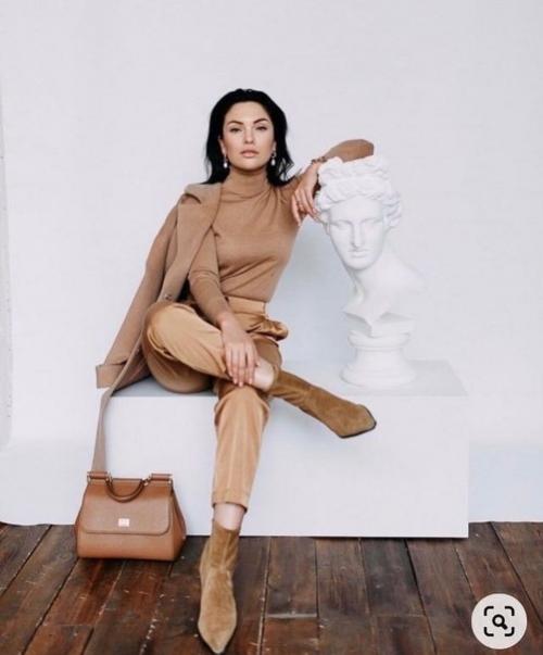 Добрый день!  Модель и фотограф в поисках стилиста/ визажиста. 03