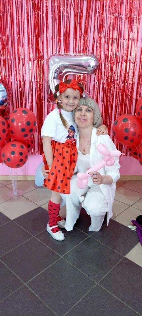 Моямамасупер.  Меня зовут чигорина Настя, это моя любимая мамочка Олеся. 02