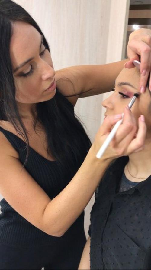 В нашей студии по-настоящему создаётся волшебство? 01