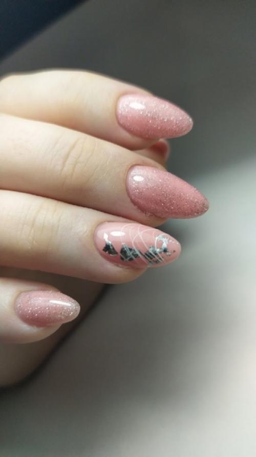 В привлекательный образ женщины входят не только стильная одежда, безупречная причёска и красивый макияж. 03