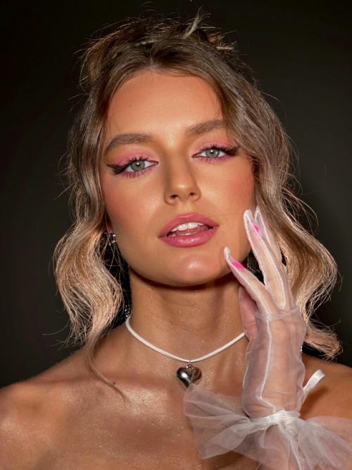 Мастер Валентина - визажист и стилист по волосам. 01