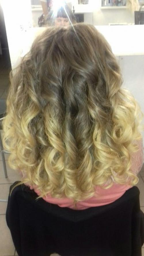 Дорогие девушки?  Я сертифицированный мастер по причёскам, а так же визажист - стилист. 01