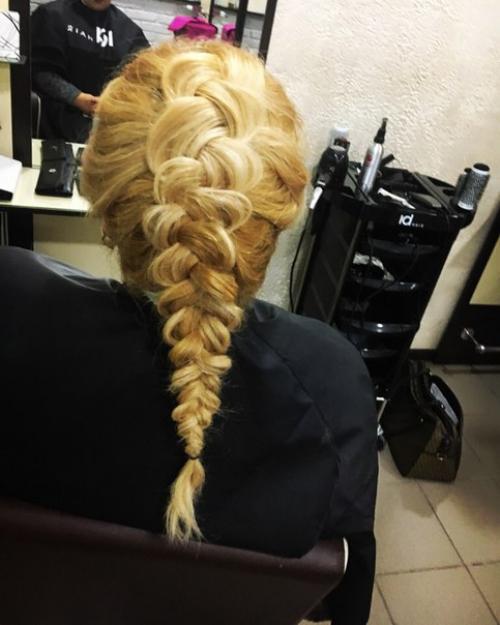 Девочки, по предновогодней акции провожу полный комплект преображения: коррекция и окрашивание бровок, макияж и причёска за 300 грн. 02