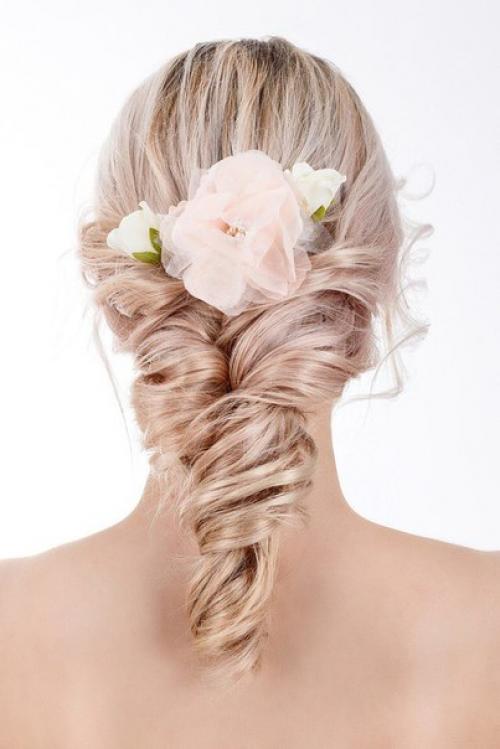 Внимание!  С октября в нашей любимой Rtstudio вы можете воспользоваться экспресс услугой - макияж и лёгкая укладка за один час! 03