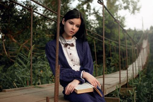 Ищу модель (худенькую девочку) на эту пятницу - субботу, которая готова взять затраты по аренде готового образа. 07