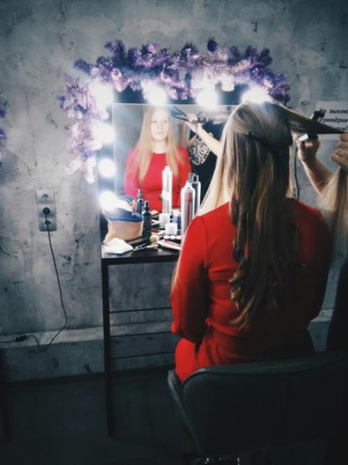 Пока мы ждем готовые фотографии, покажу вам Backstage - фото с телефона? 01