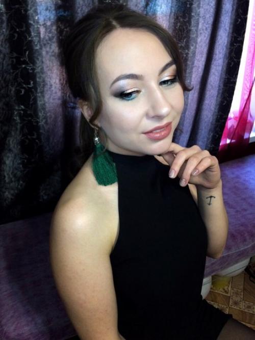 Девушки приглашаю на макияж и причёски, успейте записаться и будьте сногсшибательными на праздник? 02