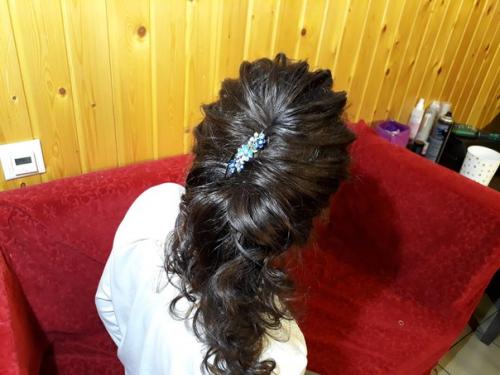 Спешу предложить вам свои услуги по макияжу, прическам, моделирование бровей. 01