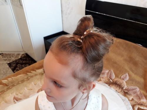 Спешу предложить вам свои услуги по макияжу, прическам, моделирование бровей. 06