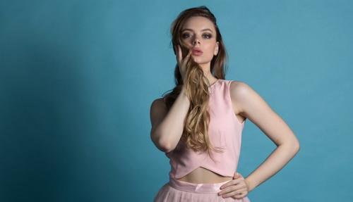 Привет Челябинск?  Я визажист - стилист ищу моделей на макияж и причёски до конца этой недели. 06