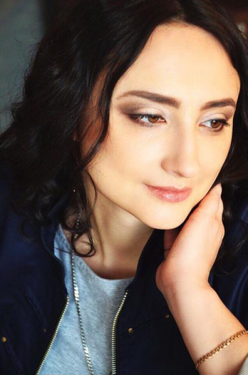 Девушки приглашаю на макияж и причёски, успейте записаться и будьте сногсшибательными на праздник? 08