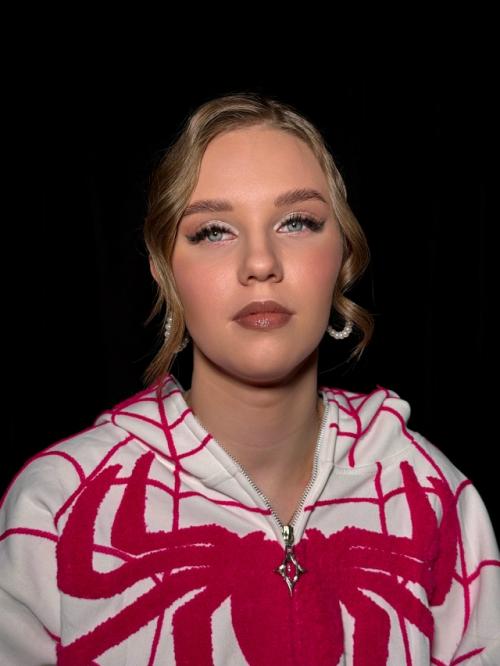 Макияж, и прическа которые не боятся танцев до утра!  