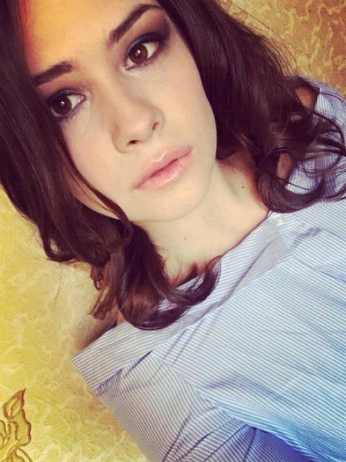 Дорогие девушки?  Предлагаю услуги дипломированного визажиста: макияж, причёски, локоны, укладки, консультация по уходу. 03