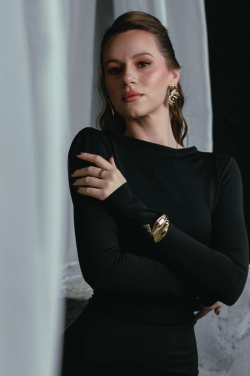 Лена - воплощение невероятной красоты и женственности в кадре. 04