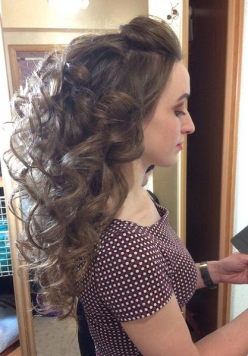 Дорогие девушки?  Предлагаю услуги дипломированного визажиста: макияж, причёски, локоны, укладки, консультация по уходу. 04