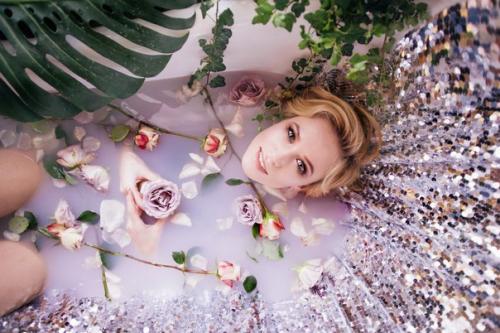 Дорогие девушки?  Впереди новогодние корпоративы? 01