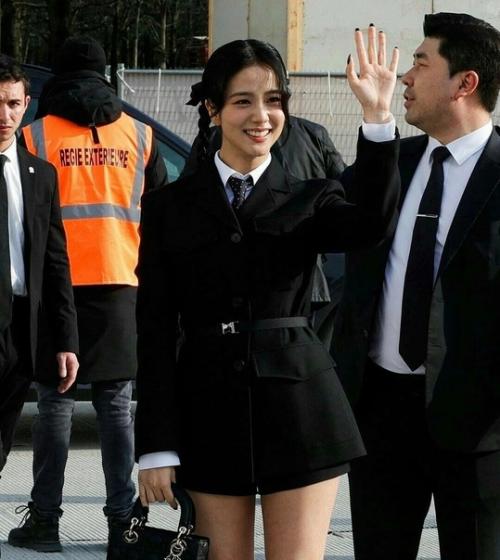 280224: джису из Blackpink на показе Dior на неделе моды. 05 280224: джису из Blackpink на показе Dior на неделе моды. 05