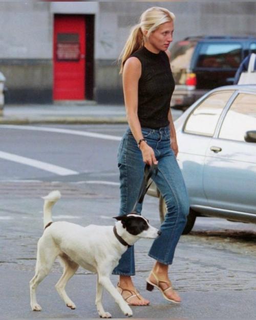 Как повторить культовый образ кэролин бессетт? 04