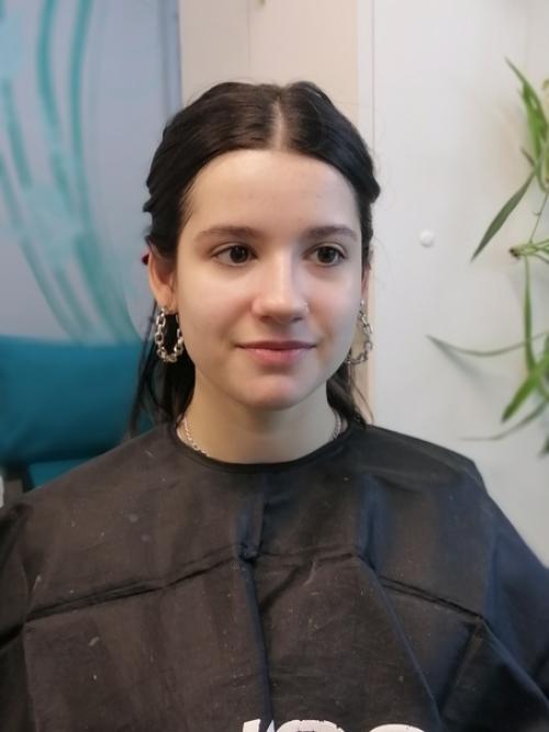 Теперь я сертифицированный мастер по прическам и визажист! 01