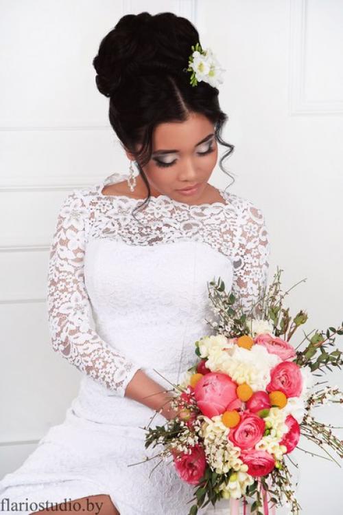 Свадебные прически и макияж. 01