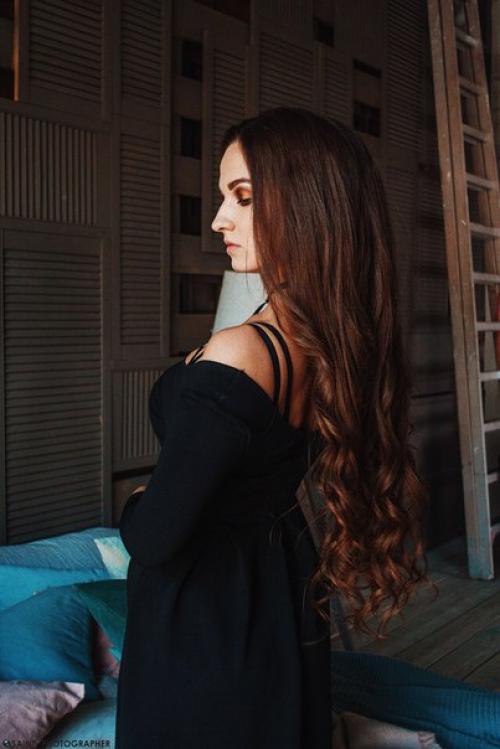 Добрый день?  Я стилист - визажист, завтра свободна, буду рада создать макияж/прическу или образ вам или вашей модели, поддержу любую идею? 02