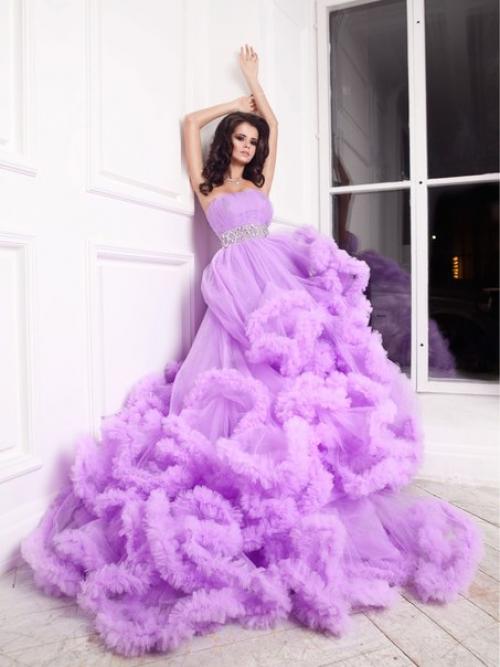 Моделей на бесплатный фотопроект с красивыми платьями ищу! 01