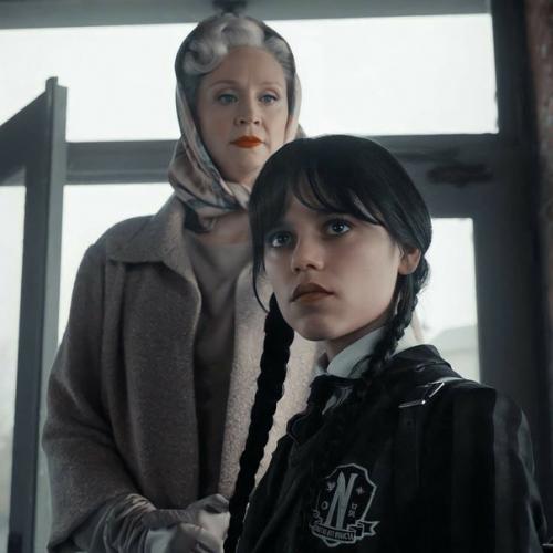 Бриенна тарт- очень высокая, крупная, сильная женщина, которая мастерски управляется с мечом и мечтает стать рыцарем. 08