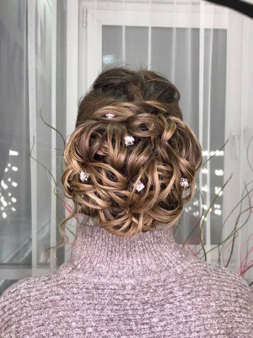 Милые девушки!  Буду рада помочь в создании великолепной прически и макияжа? 01