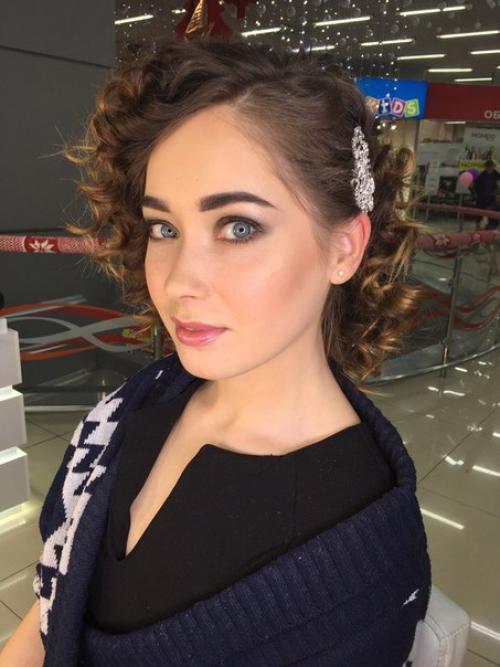 Модели для создания локонов и причёсок нужны? 03