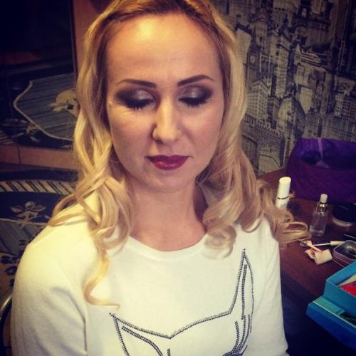 Модель?  Дорогие красотки, приглашаю вас на макияж и локоны? 02