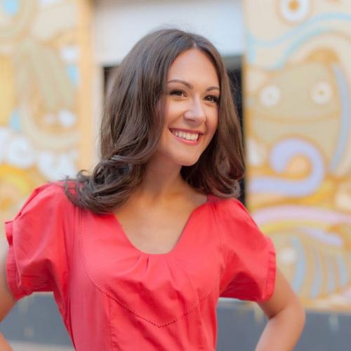 Наши преподаватели:   Эка чохури - преподаватель по стилю в школе Реверанс. 02