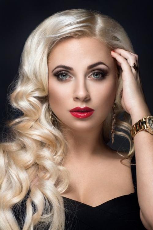 Мы ищем моделей на КОМПЛЕКС макияж прическа! 01