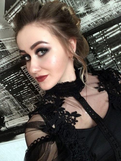 Девочки, запускаю акцию на весь апрель, цена полного образа (прическа + макияж) всего 1500 р.! 04