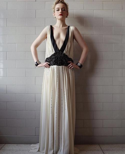 Самые яркие наряды Золотого Глобуса: как звезды впечатляли общественность в 2021. 03 Самые яркие наряды Золотого Глобуса: как звезды впечатляли общественность в 2021. 03